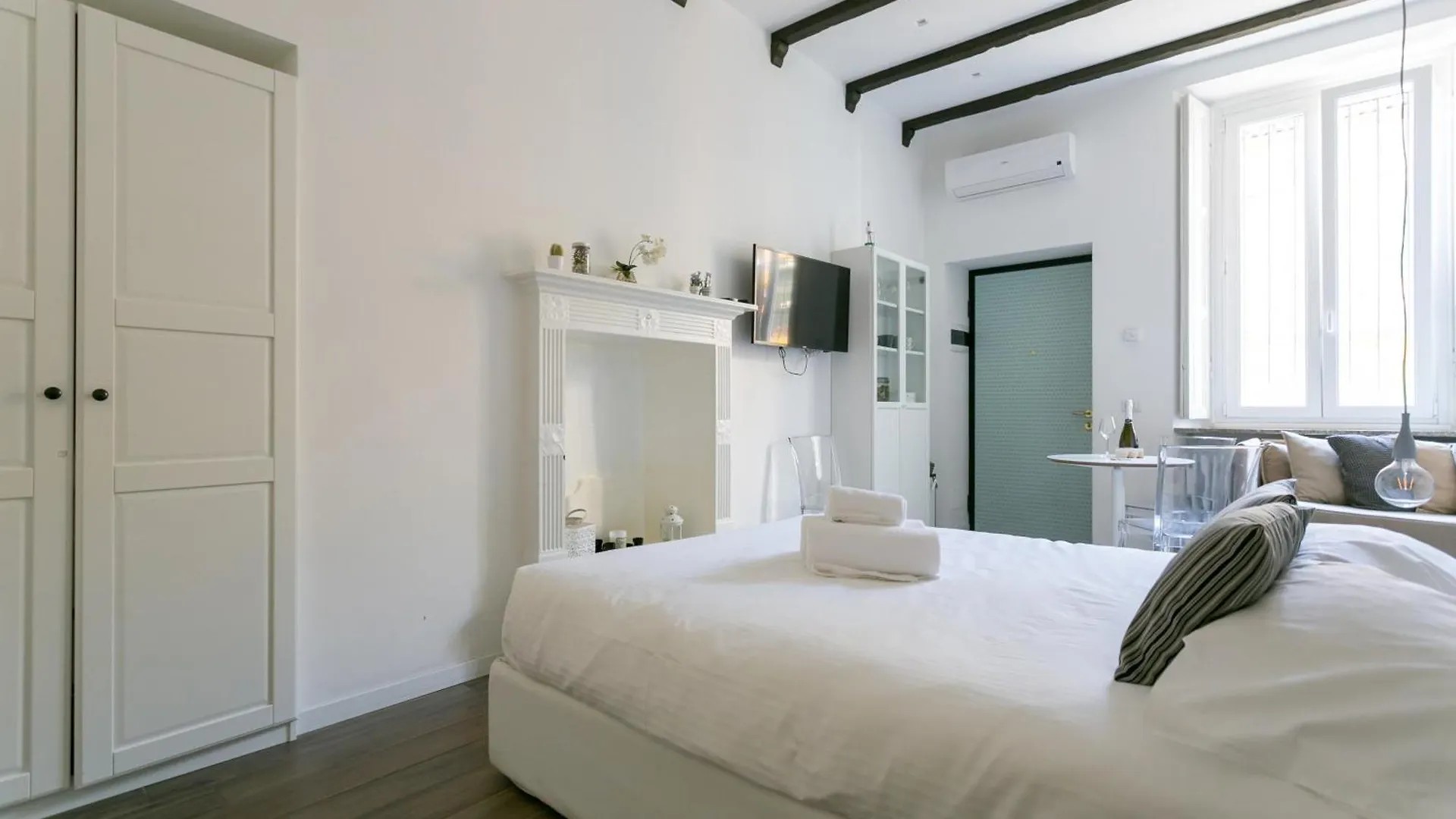 Milano Apartments Navigli Italy